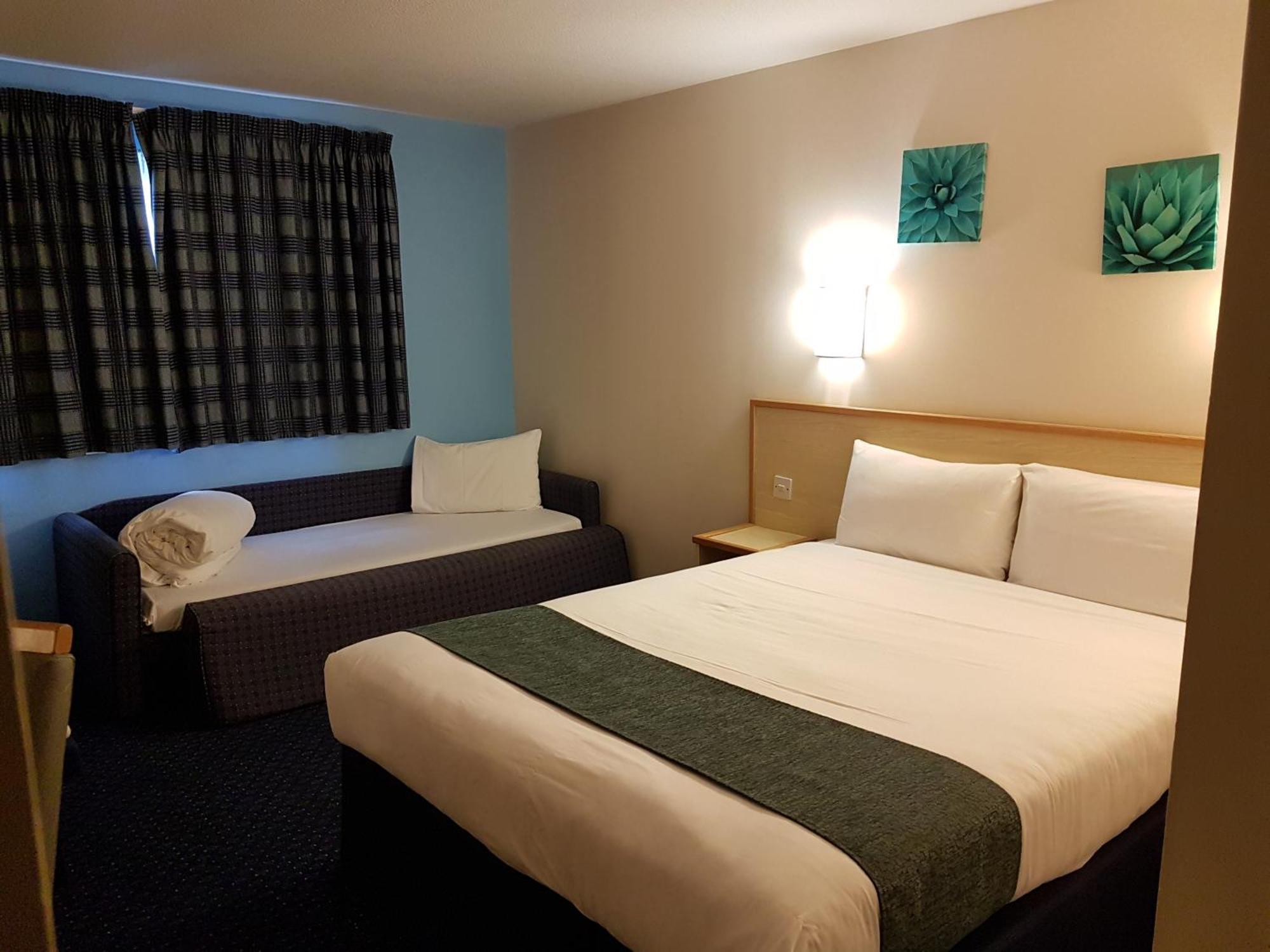 Days Inn Sutton Scotney North Habitación foto