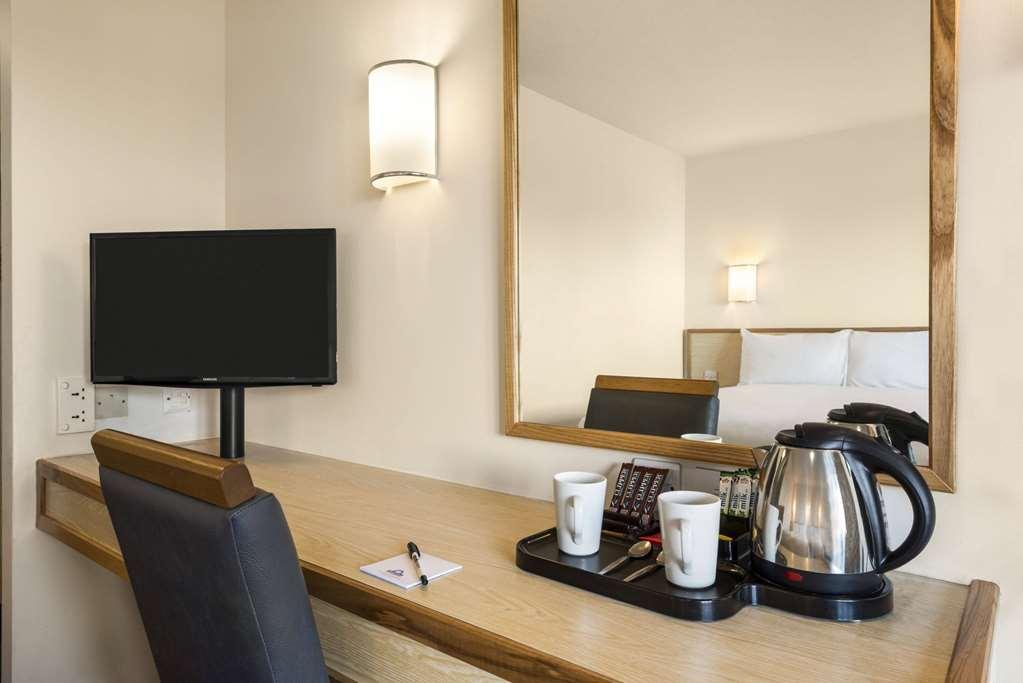 Days Inn Sutton Scotney North Habitación foto